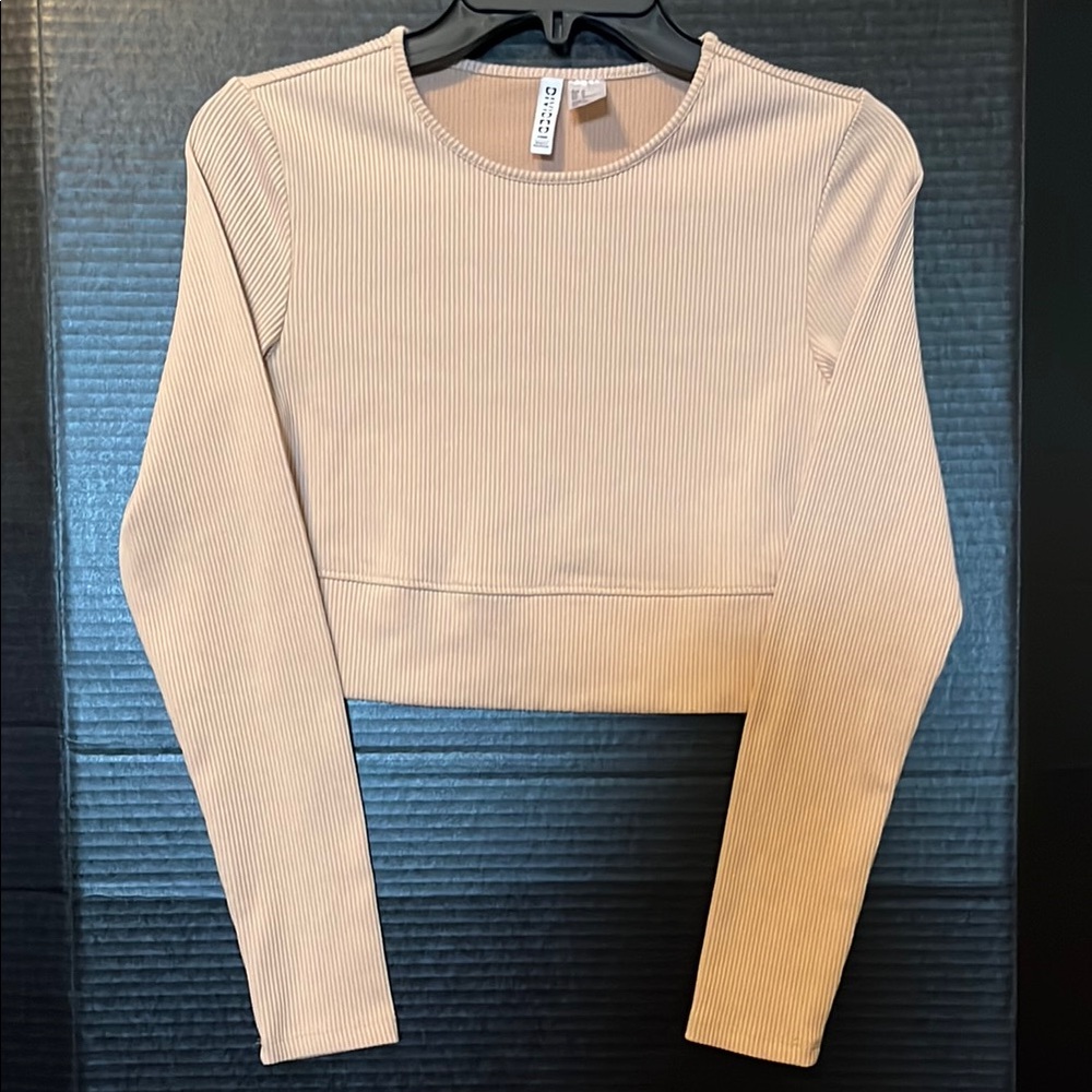 H&M Cream Crop Top with Effortless Elegance